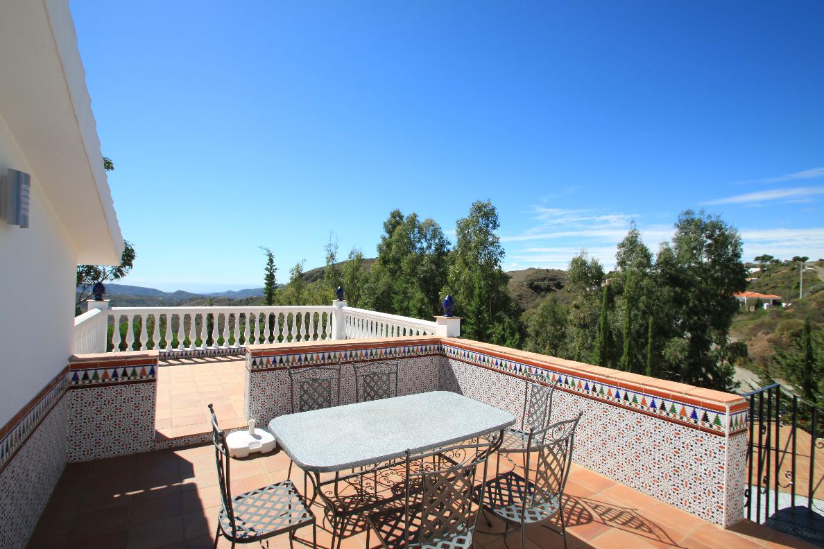 12 Dachterrasse, rechts Eingang Wendeltreppe