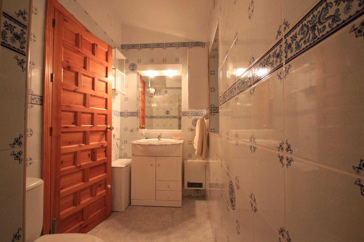 12 Bad mit Dusche